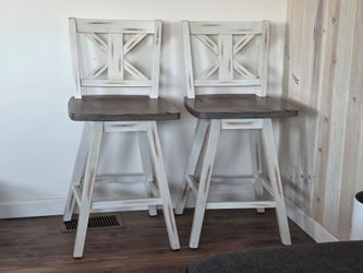 2 swivel bar/snack stools
