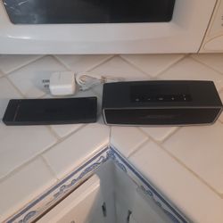 Bose Soundlink Mini II Bluetooth Speaker w/ Charging Base & Power Cord