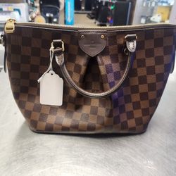 Louis Vuitton Purse With Authentic Paper 