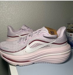 NEW!!! Women's Nike Air Winflo 12 Pink Running Jogging Sneakers- Size 8