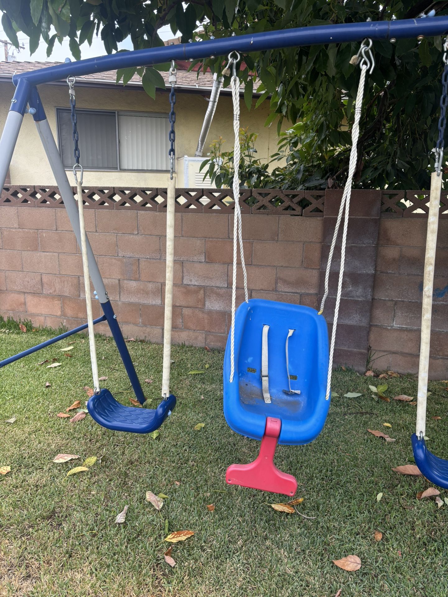 Swing set $60