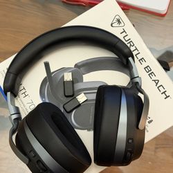 Turtle Beach Stealth 700 Gen 3 PlayStation Headset/Multiplatform 