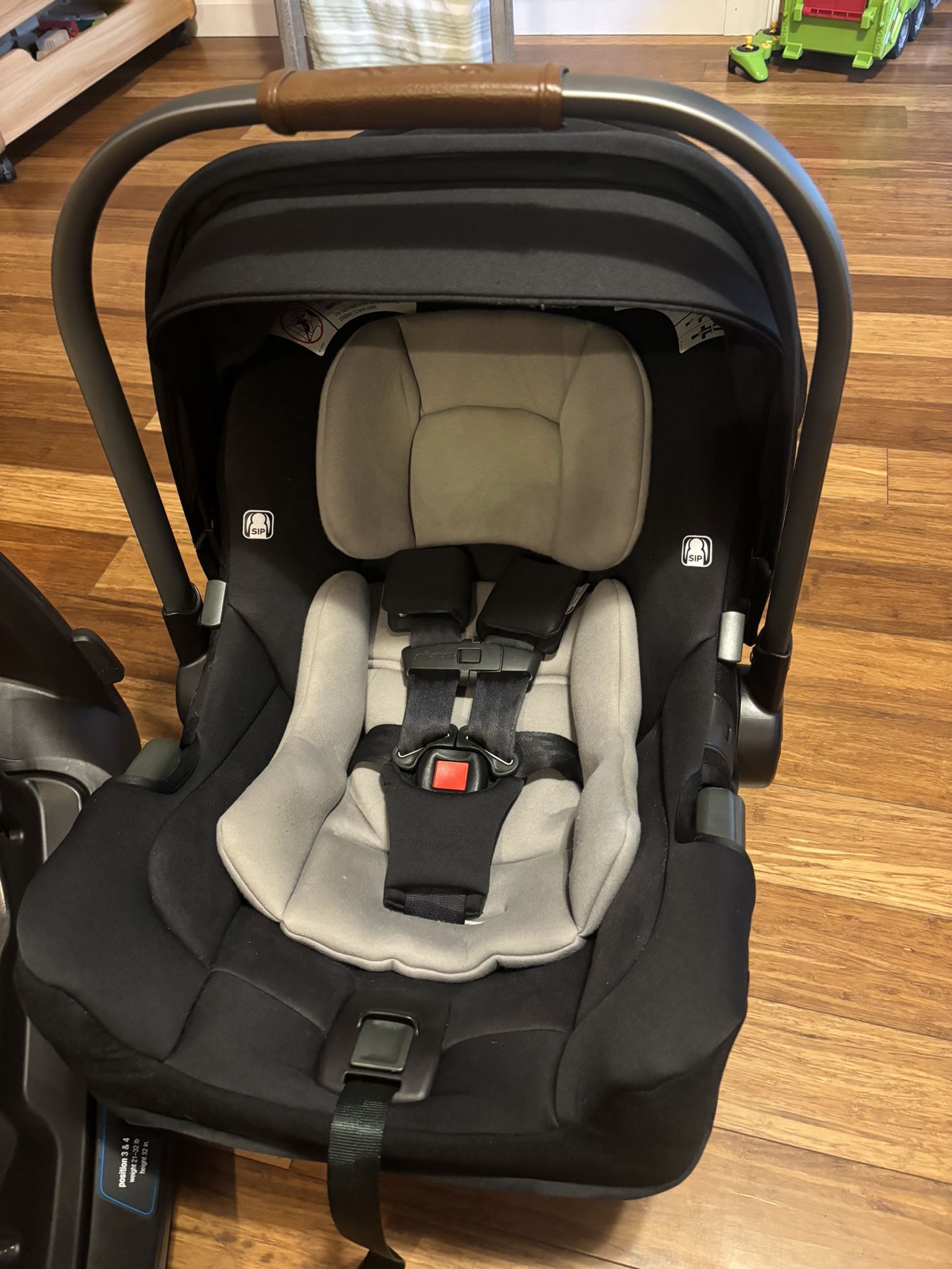 Nuna Pupa RX Infant Car seat