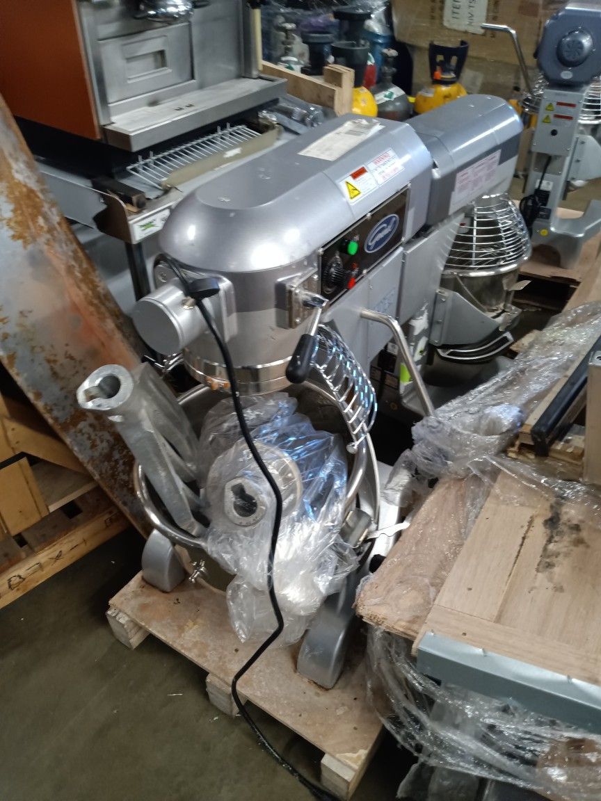 Mixers On sale 20;30 ;60 And Up To 140 Qt