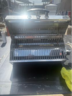 Magna grill with mount original  new