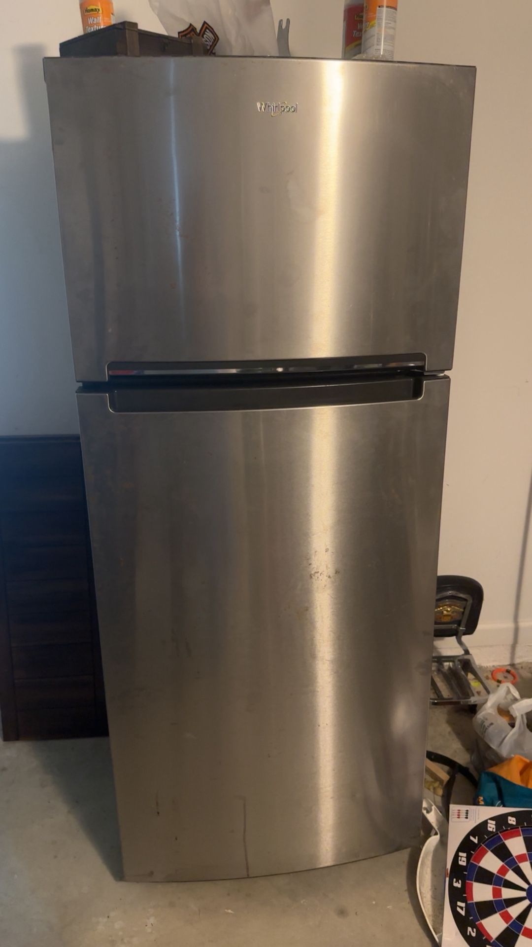Refrigerator 