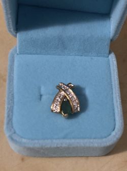 Pendant With Natural Emerald & Diamonds 