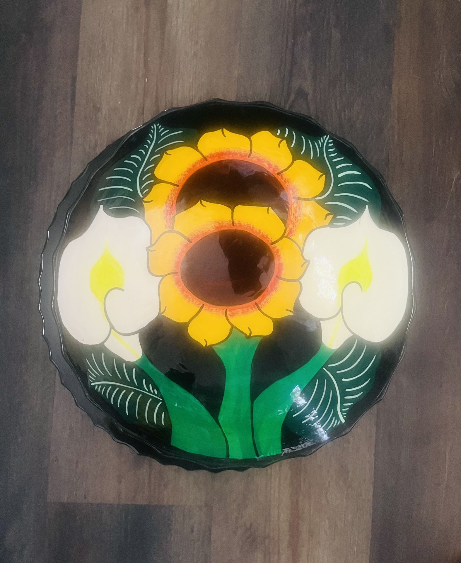 Lovely Mexican Talavera Pottery Bowl with 3 Feet