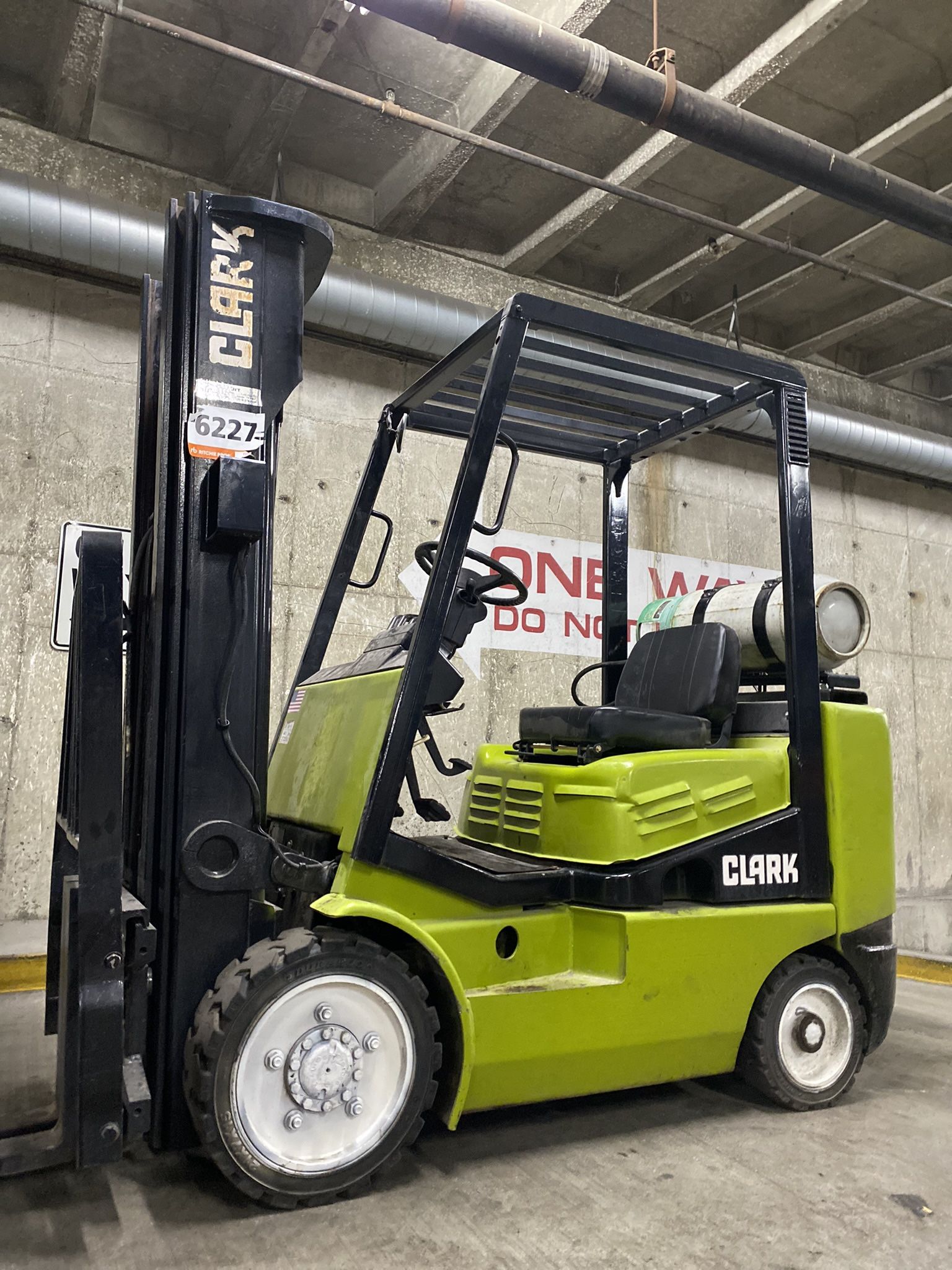 CLARK forklift for sale , 5500 lb 