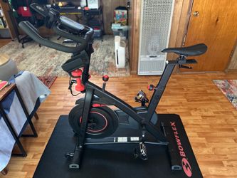 Bowflex C6 Indoor Cycling Bike - Excellent Condition - Extras Included