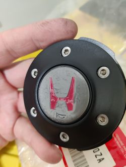 Type R EK9 Non Srs Horn With Momo Adapter Ring