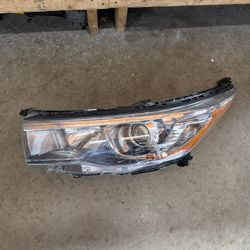 2014-2016 Toyota Highlander Headlight Oem