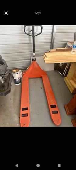 Tons of pallet jacks available $199-299