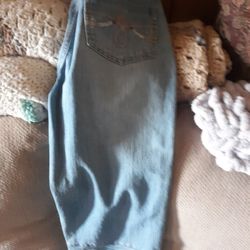 Women's Capris Size 4