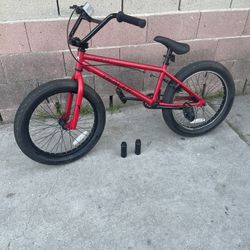 Tracer 3.0 Bmx Bike In Red With Pegs 