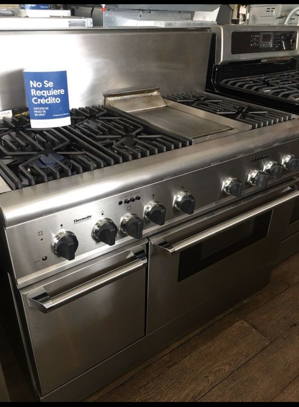 Used in good condition 48” inch Thermador Stove / Range, 6 Burner with