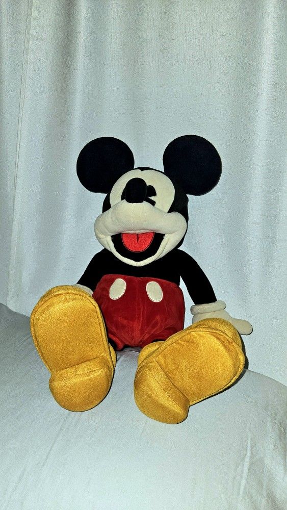 RARE DISCONTINUED 22" Folksmanis Disney Mickey Mouse Puppet {Great Condition}