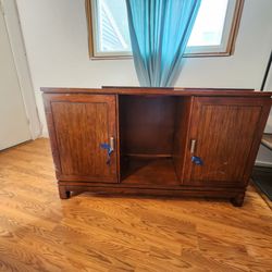 Wood TV Stand / Media Console with Cabinet Storage