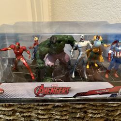 Disney Exclusive Marvel Avengers Figurine Set