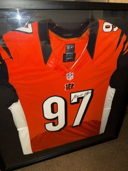 Geno Atkins signed Bengals jersey