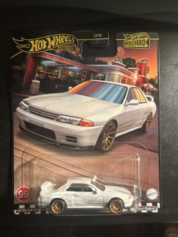 Hot Wheels Boulevard Nissan Skyline GT-R (BNR32)