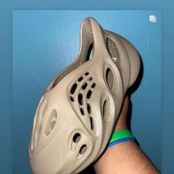 FOAM RUNNERS STONE SALT 