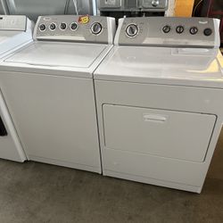 Whirlpool Set Washer And Gas Dryer 