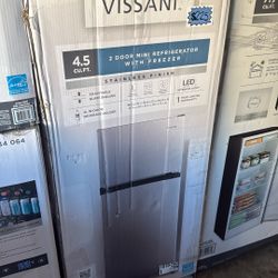 Vissani Refrigerator