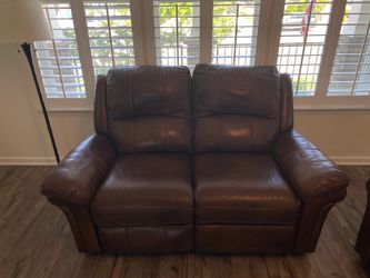 Havertys Power Reclining Leather Loveseat