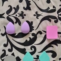 Beauty blenders and sponges
