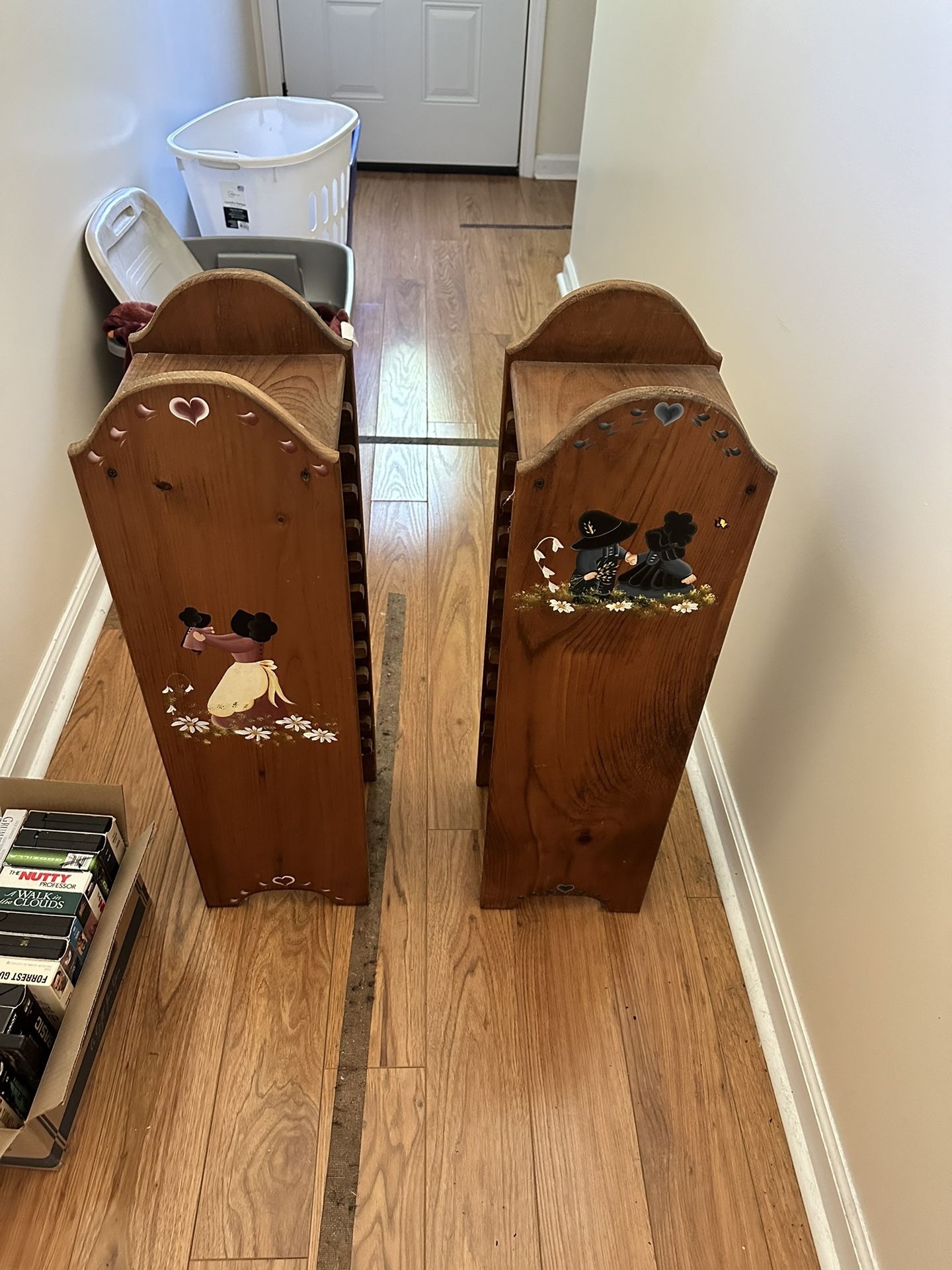 2 Amish DVD Holders