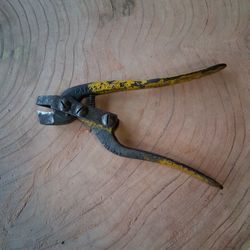 Hand Notcher for Tile