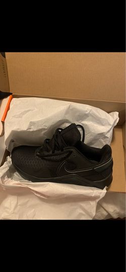 New Nike women’s shoes size 7