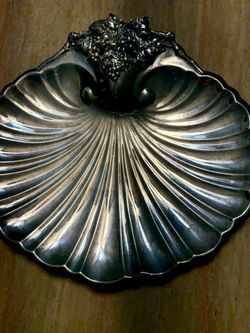 Silver-Plated Decorative Shell Shape Tray with Grape Motif