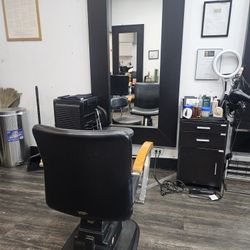 Space Rent For Nail