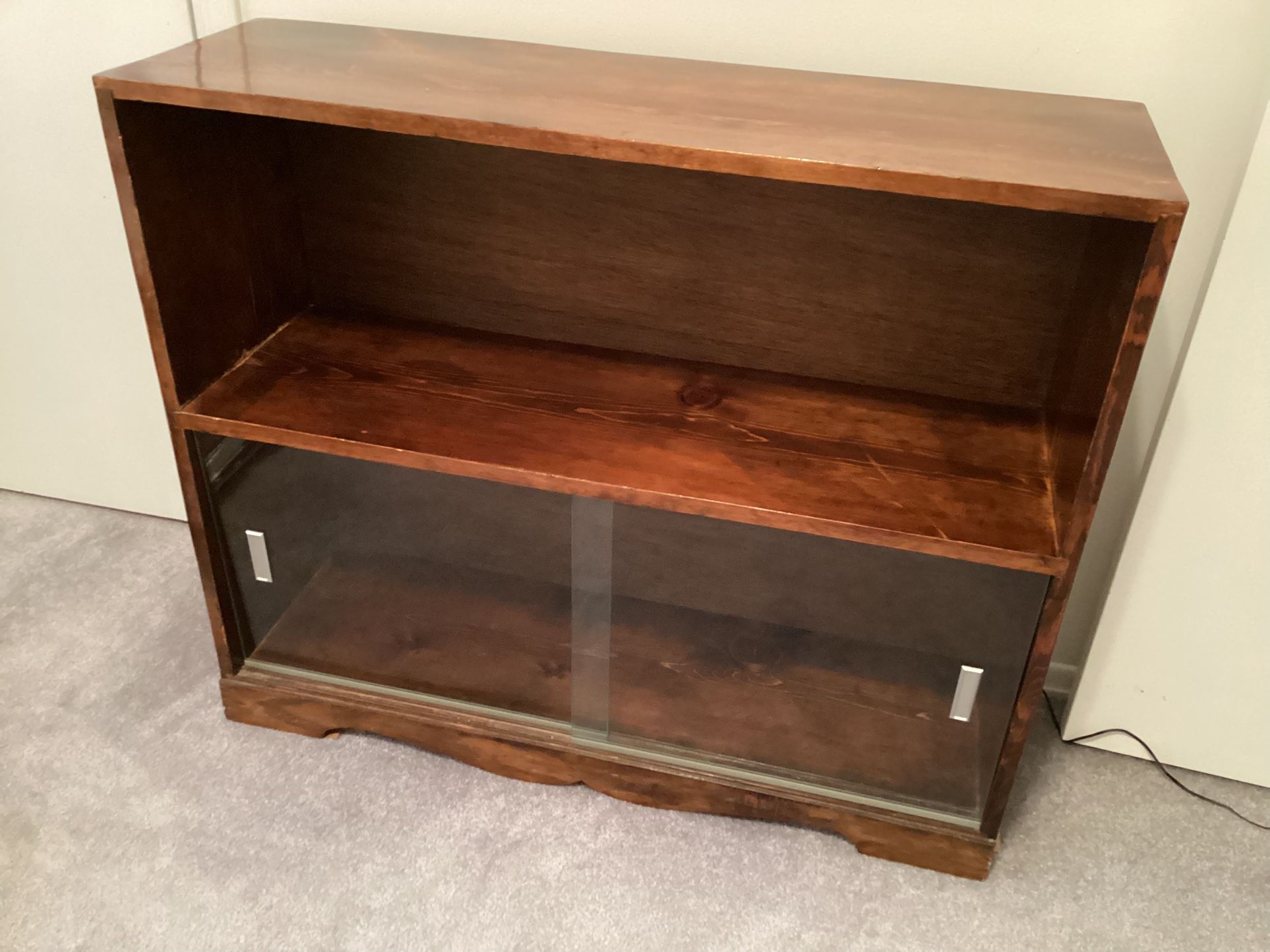 MCM Preowned Wood Bookcase Shelf Cabinet Sliding Glass Doors Dark Walnut Finish 34” Long