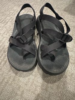 Men’s Chaco size 11