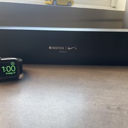 Nike+ Apple Watch Series 3