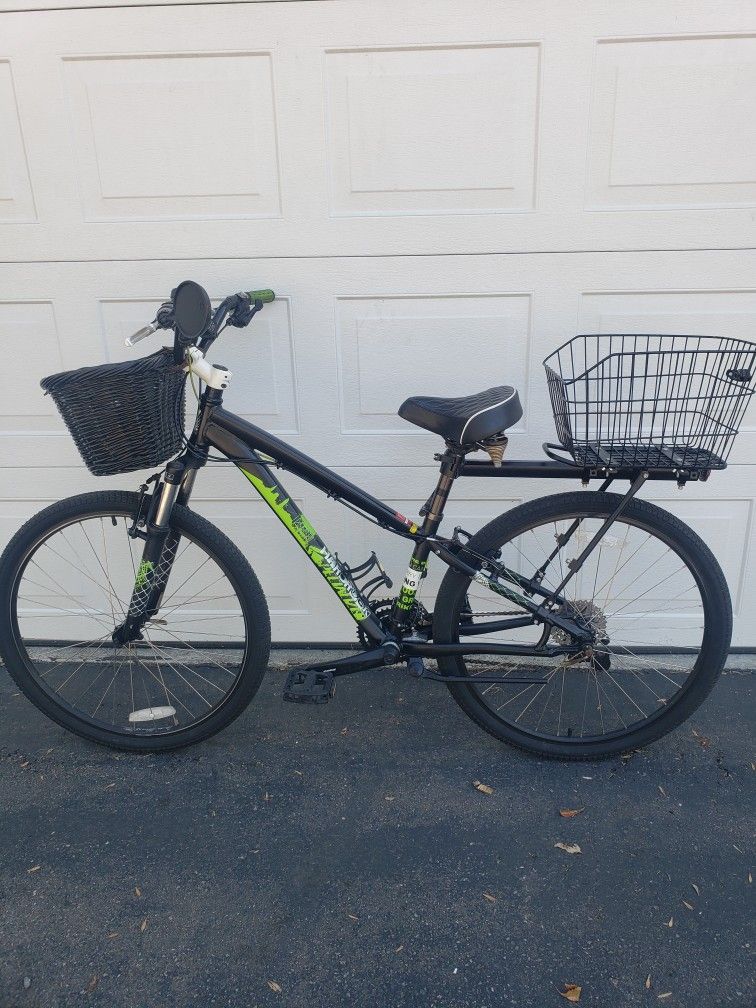 SPECIALIZED HARDROCK BIKE