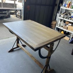 Foldable table