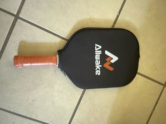 Pickleball paddle
