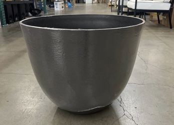 Southern Patio Marin Resin 22.2" Resin Planter