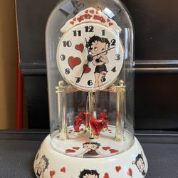 Betty boo clock