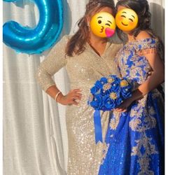 Ambos Vestidos/Both Dresses