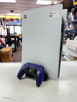 PlayStation 5 W/ Controller