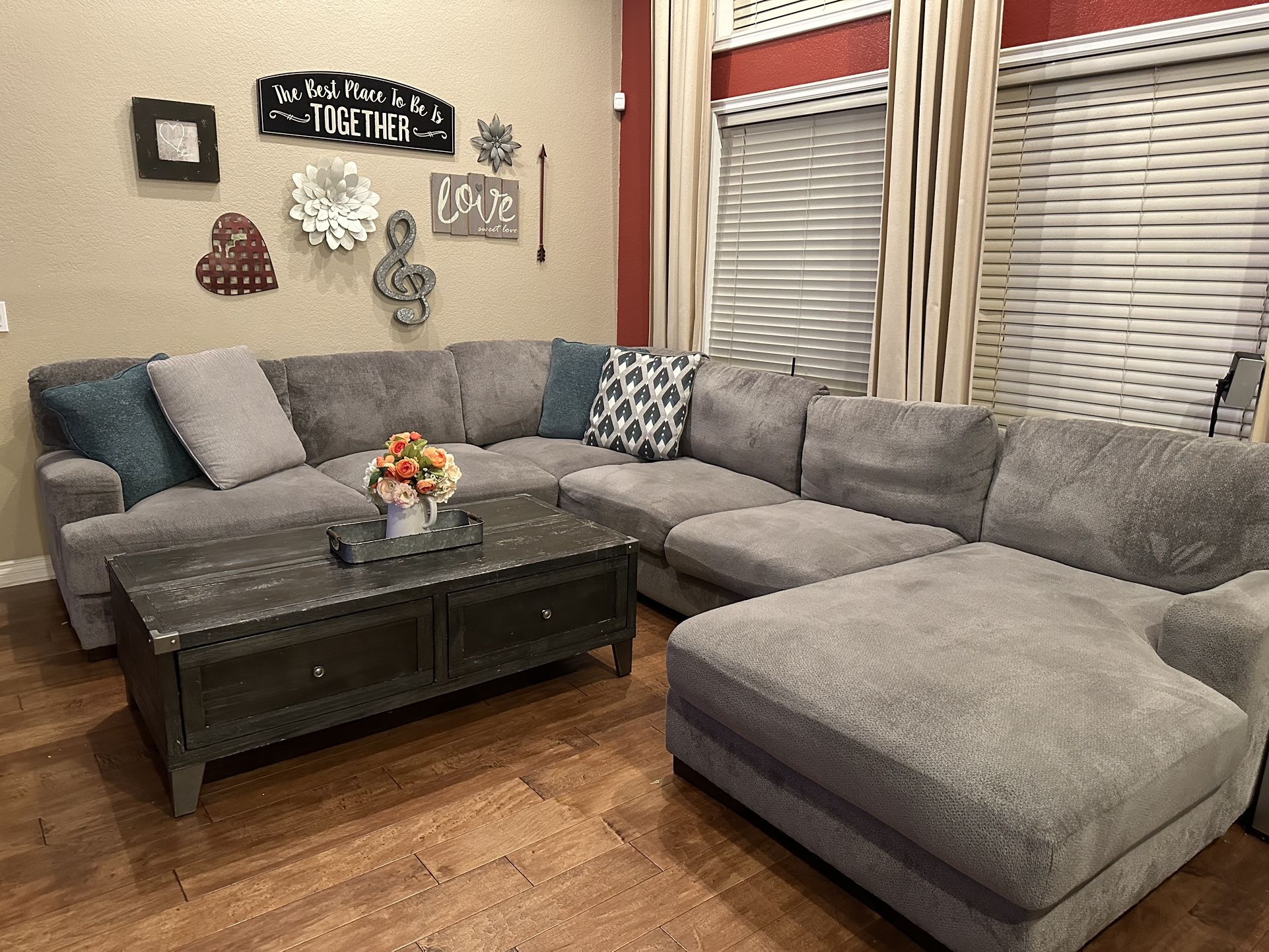 3 Pc Sectional Couch