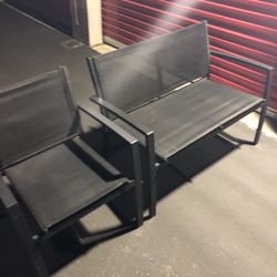 Un Set Of Bench / Un Ser De Bancas 42”Lx20”D 