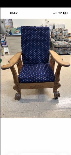 Victorian-style Morris Reclining Chair