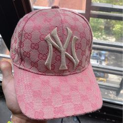 Louis Vuitton Hat And Scarf for Sale in New York, NY - OfferUp