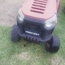 Troy-Bilt riding lawn mower needs deck